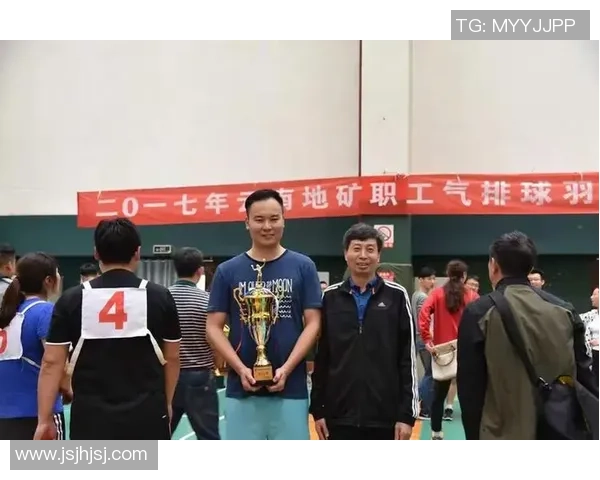 武汉篮球队的团队协作揭秘：如何在赛场上实现完美配合与默契合作